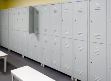 Descubra como Escolher Armários de Vestiário em Brasília: Proteja seu Investimento Contra o Clima Seco!